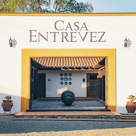 לינה וארוחת בוקר ואלה דה גוואדלופה Casa Entrevez מראה חיצוני תמונה