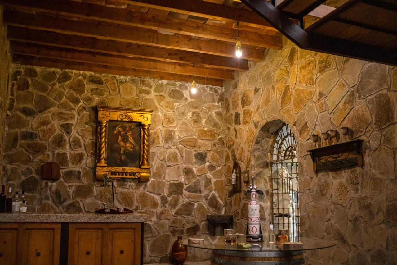 לינה וארוחת בוקר ואלה דה גוואדלופה Casa Entrevez מראה חיצוני תמונה